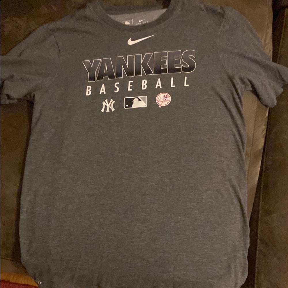 Nike Yankees Baseball Charcoal Tee